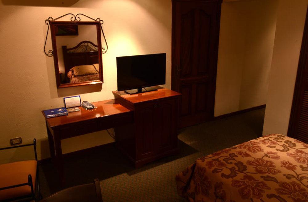 Paulistania Casa Blanca Hotel Santa Cruz de La Sierra Eksteriør billede